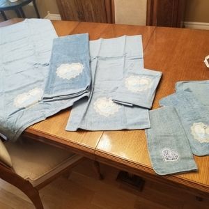 Towel set brand new